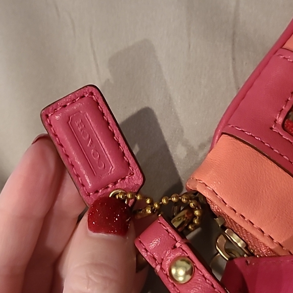 Vintage Coach mini crossbody leather fushia / salmon pink contrast - Picture 9 of 10